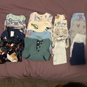 20pcs Winter Clothes Boys 12M Bundle - pajamas sweater long sleeve warm pants